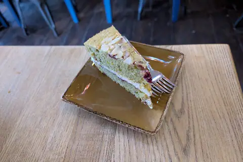 Cakes & Bakes Nottingham photo 1