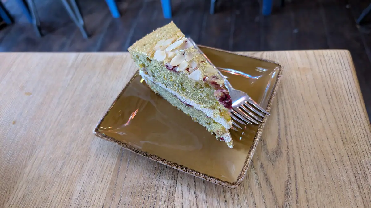 Cakes & Bakes Nottingham – cake shop in Hyson Green, Nottingham
